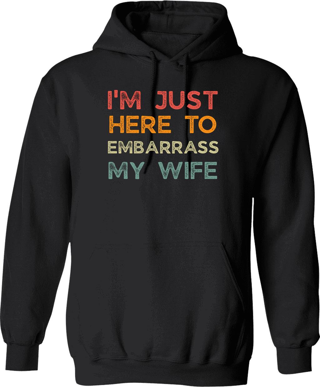 Funny Hungarian Gift I'm Not Yelling I'm Hungarian - Retro Hungary Flag - Hungary Pride Hoodie - Black