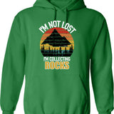 I'm Not Lost I'm Looking For Arrows. Retro Vintage Archery Lover Gift For Archers Hoodie - Green
