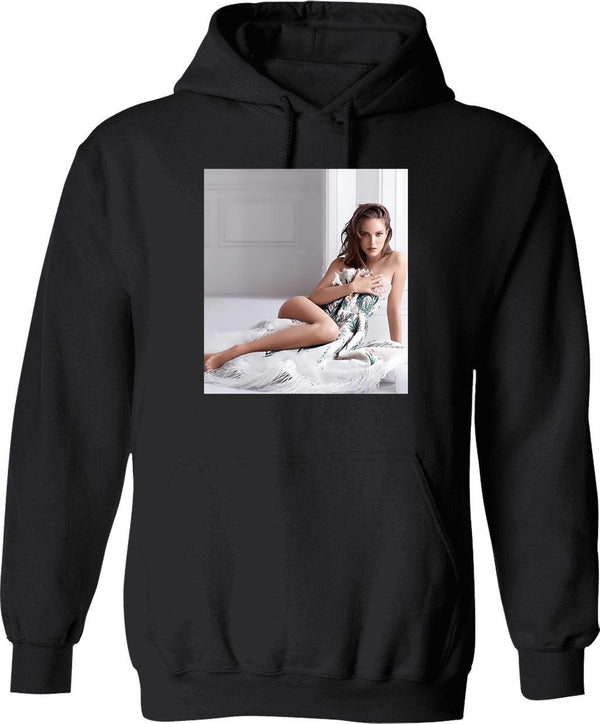 Natalie Portman Sexy Graphic Pullover Hoodie - Black